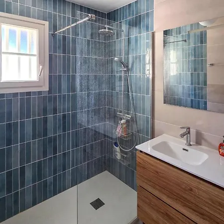 펜션 3 Bedroom Awesome Home In Saint-Georges-D'Oleron